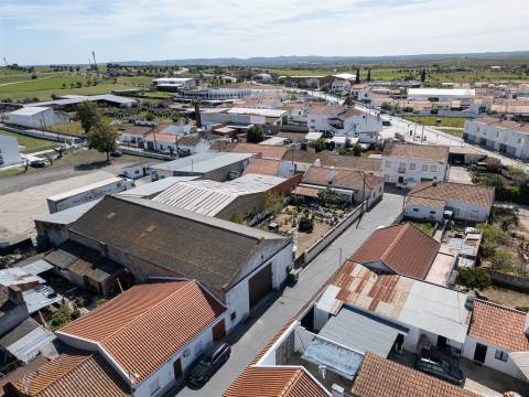 Armazém agrícola ou industrial em São Manços