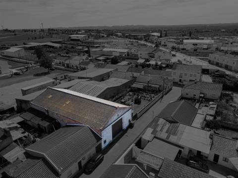 Armazém agrícola ou industrial em São Manços