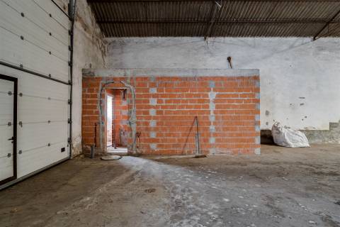 Armazém agrícola ou industrial em São Manços