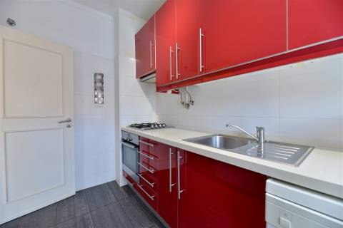 Apartamento T1 +1 para arrendar na Quinta Do Barão