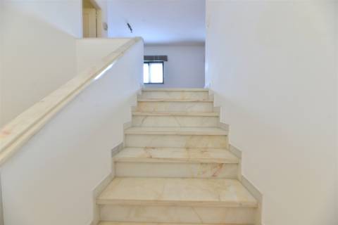 Apartamento T1 +1 para arrendar na Quinta Do Barão