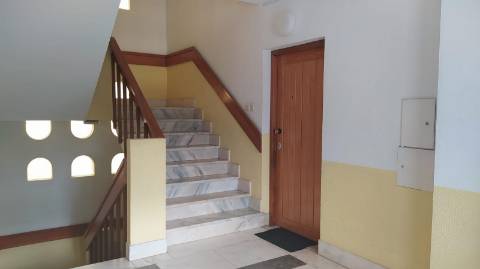 Apartamento T2  para Arrendar no Monte Estoril