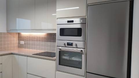 Apartamento T2  para Arrendar no Monte Estoril