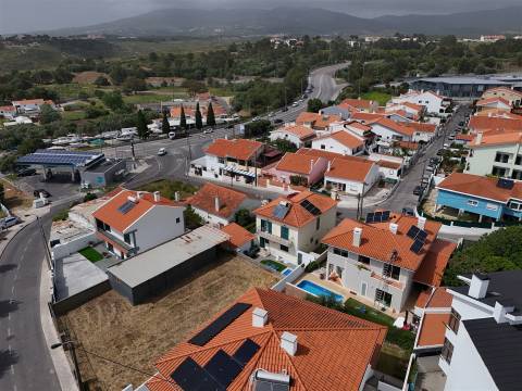 Terreno Urbano para Construção em Alvide – Alcabideche, Cascais