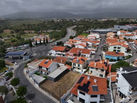 Terreno Urbano para Construção em Alvide – Alcabideche, Cascais
