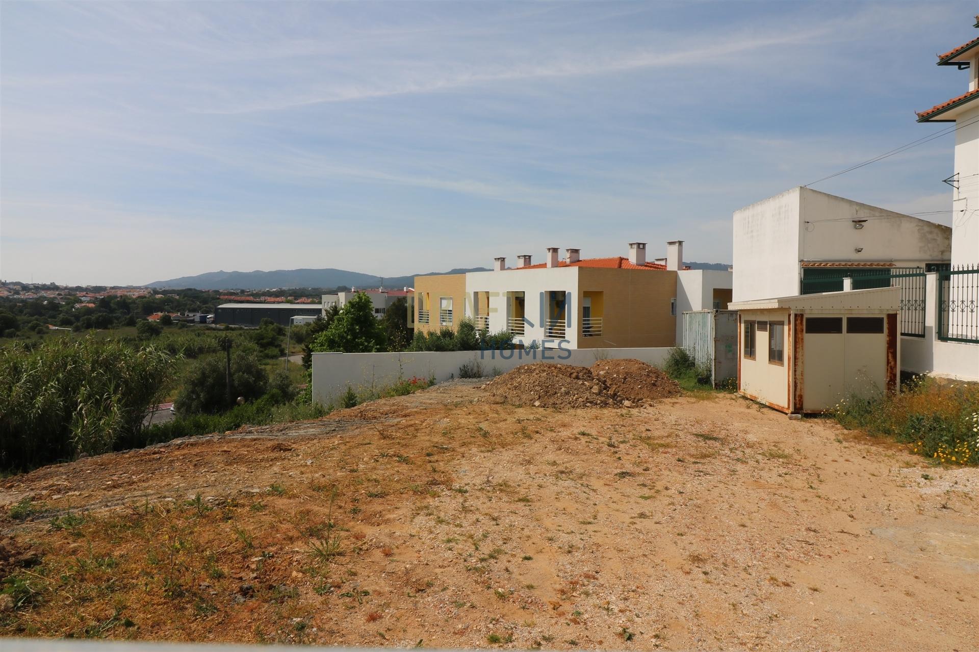 Terrenos ( 2 lotes ) para construção residencial com 623,41 m² em Tires, São Domingos de Rana, Casca