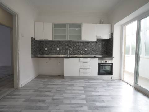 Apartamento T1 em Lisboa para arrendamento, habitação ou serviços