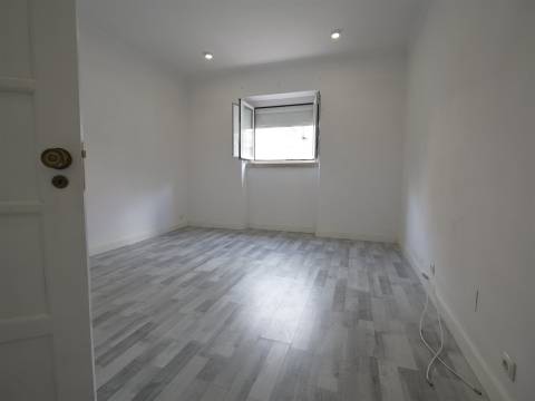 Apartamento T1 em Lisboa para arrendamento, habitação ou serviços