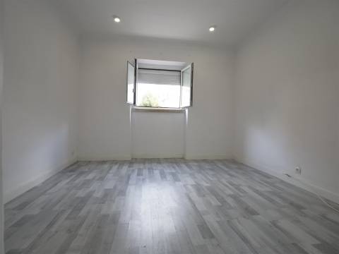 Apartamento T1 em Lisboa para arrendamento, habitação ou serviços