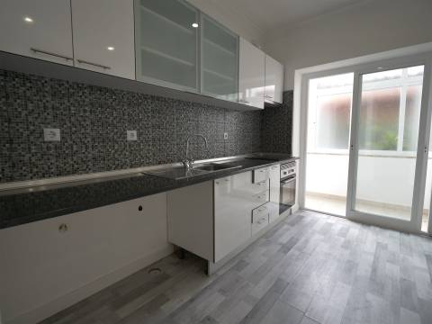 Apartamento T1 em Lisboa para arrendamento, habitação ou serviços