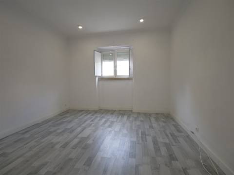 Apartamento T1 em Lisboa para arrendamento, habitação ou serviços