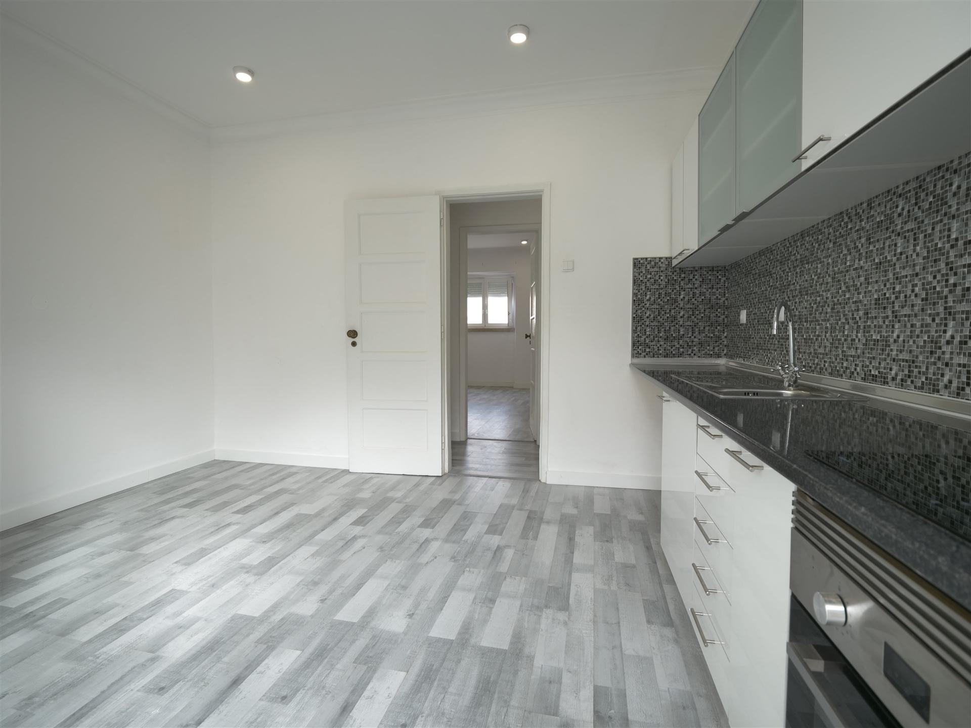 Apartamento T1 em Lisboa para arrendamento, habitação ou serviços