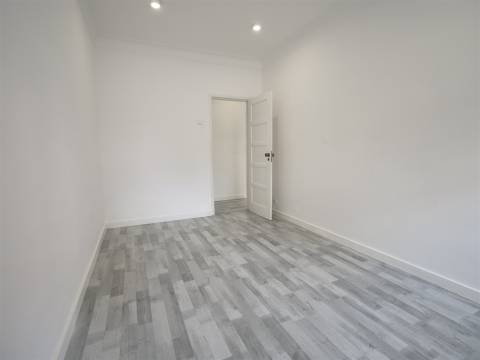 Apartamento T1 em Lisboa para arrendamento, habitação ou serviços