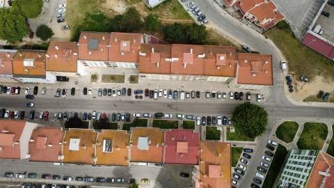 Oportunidade na Torre da Marinha: Apartamento T2 com Excelente Localização