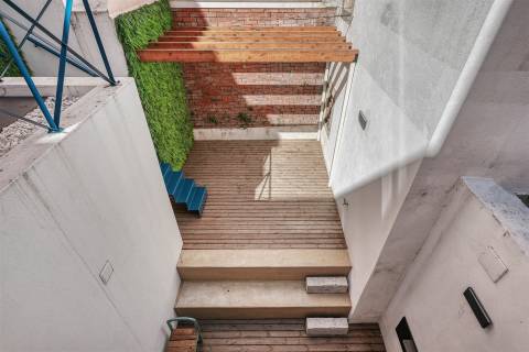 Apartamento T2 renovado, às portas de Alfama, Lisboa.