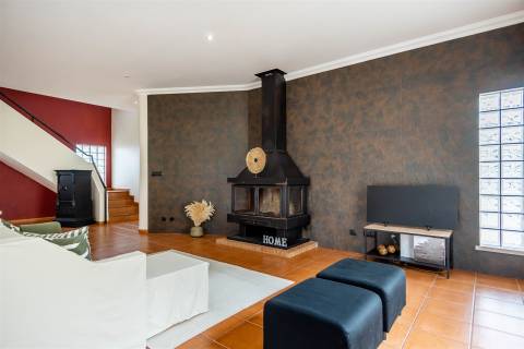 Moradia T4+1 com piscina no Alentejo