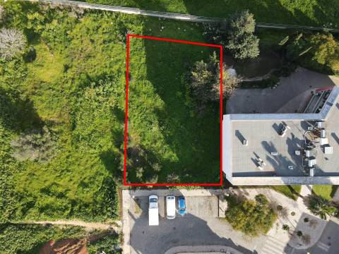 TERRENO PARA CONSTRUÇÃO DE 3 MORADIAS