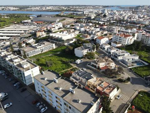 TERRENO PARA CONSTRUÇÃO DE 3 MORADIAS