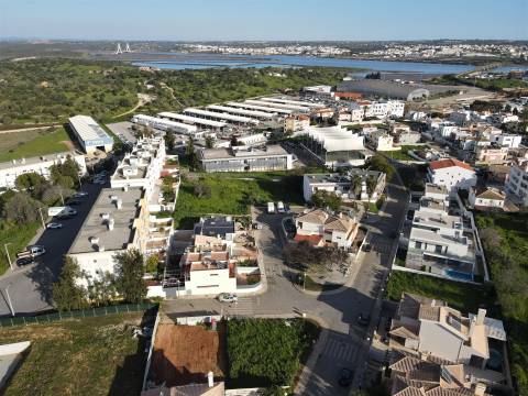 TERRENO PARA CONSTRUÇÃO DE 3 MORADIAS