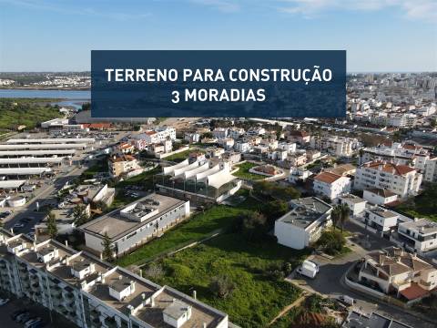 TERRENO PARA CONSTRUÇÃO DE 3 MORADIAS