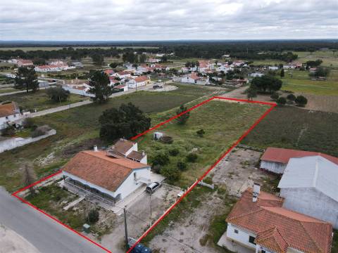 Quinta, com moradia T4, próximo de Grândola