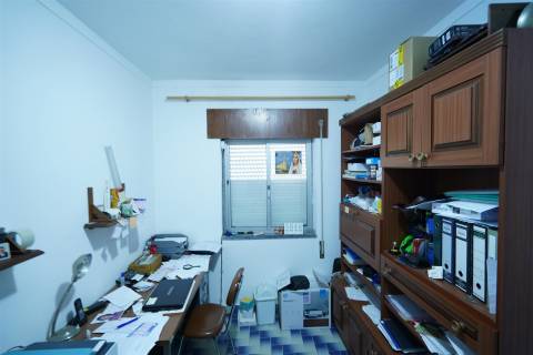 Quinta, com moradia T4, próximo de Grândola