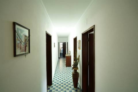 Quinta, com moradia T4, próximo de Grândola