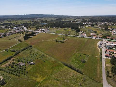 Terreno para construção de comércio/serviços