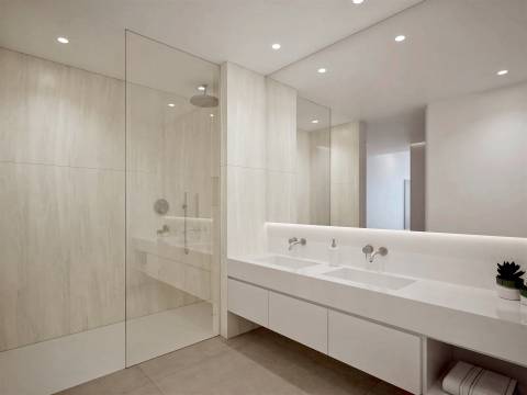 Moradia T4 com piscina