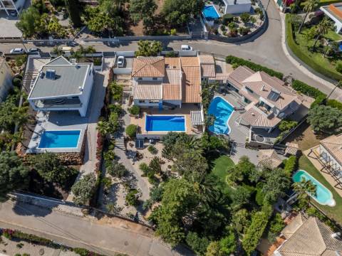 Moradia T3+1 com piscina e garagem