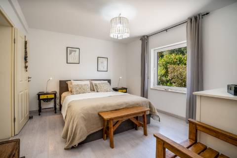 Moradia T3+1 com piscina e garagem