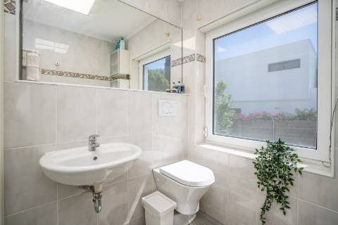 Moradia T3+1 com piscina e garagem