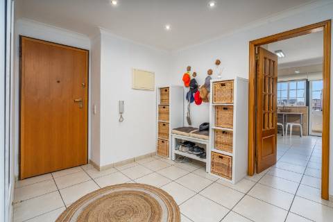 Apartamento T4 em Portimão