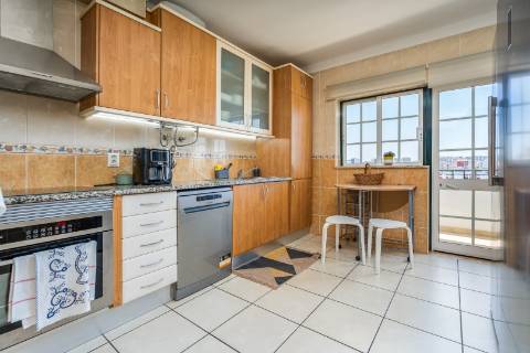 Apartamento T4 em Portimão