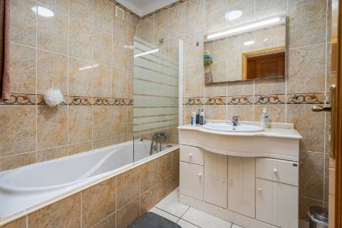 Apartamento T4 em Portimão