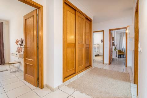 Apartamento T4 em Portimão