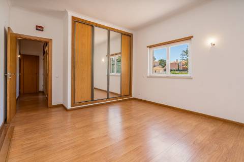 Moradia isolada T4+1 em Portimão