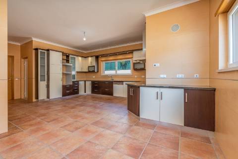 Moradia isolada T4+1 em Portimão