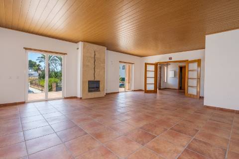 Moradia isolada T4+1 em Portimão