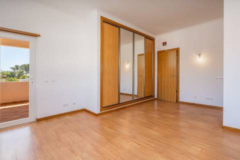 Moradia isolada T4+1 em Portimão