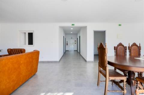 Moradia T4 com garagem