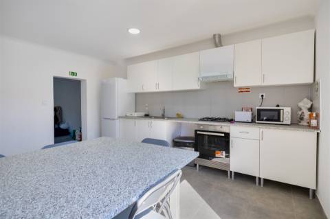 Moradia T4 com garagem