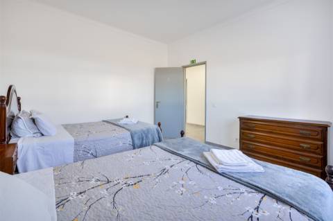 Moradia T4 com garagem