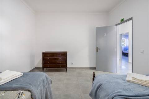 Moradia T4 com garagem