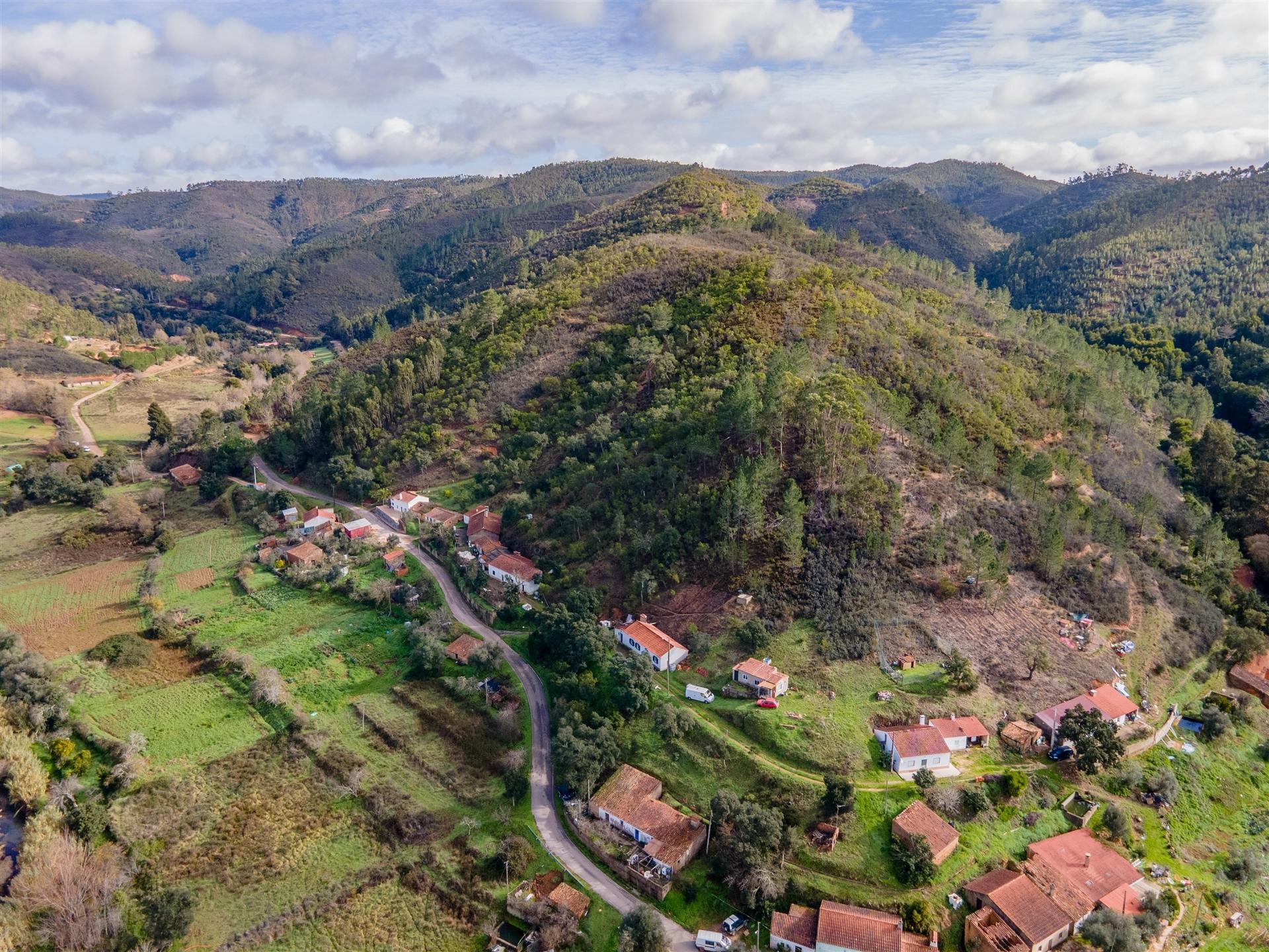 Moradia T2 remodelada em Monchique