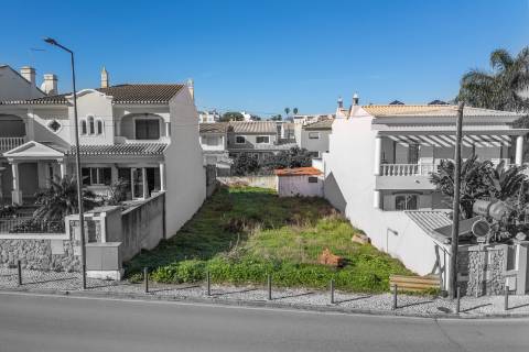 Terreno urbano no Algarve
