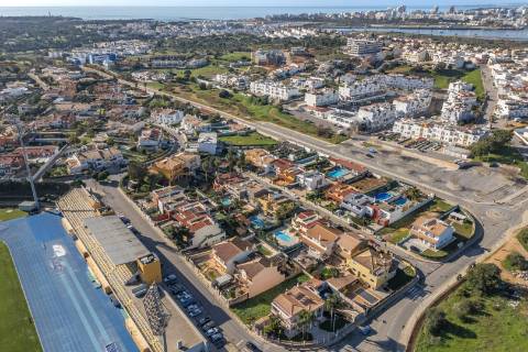 Terreno urbano no Algarve