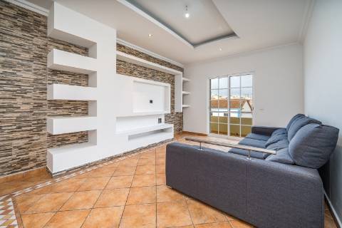 Apartamento T2 nas Ferreiras