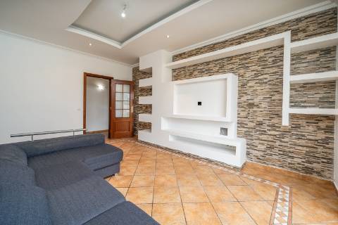 Apartamento T2 nas Ferreiras