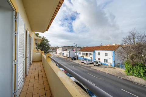 Apartamento T2 nas Ferreiras